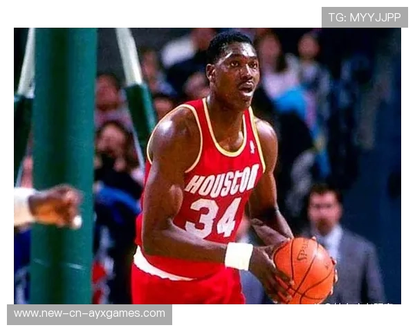 NBA巨星隔扣硬吃内线：巅峰对决中的霸气表现