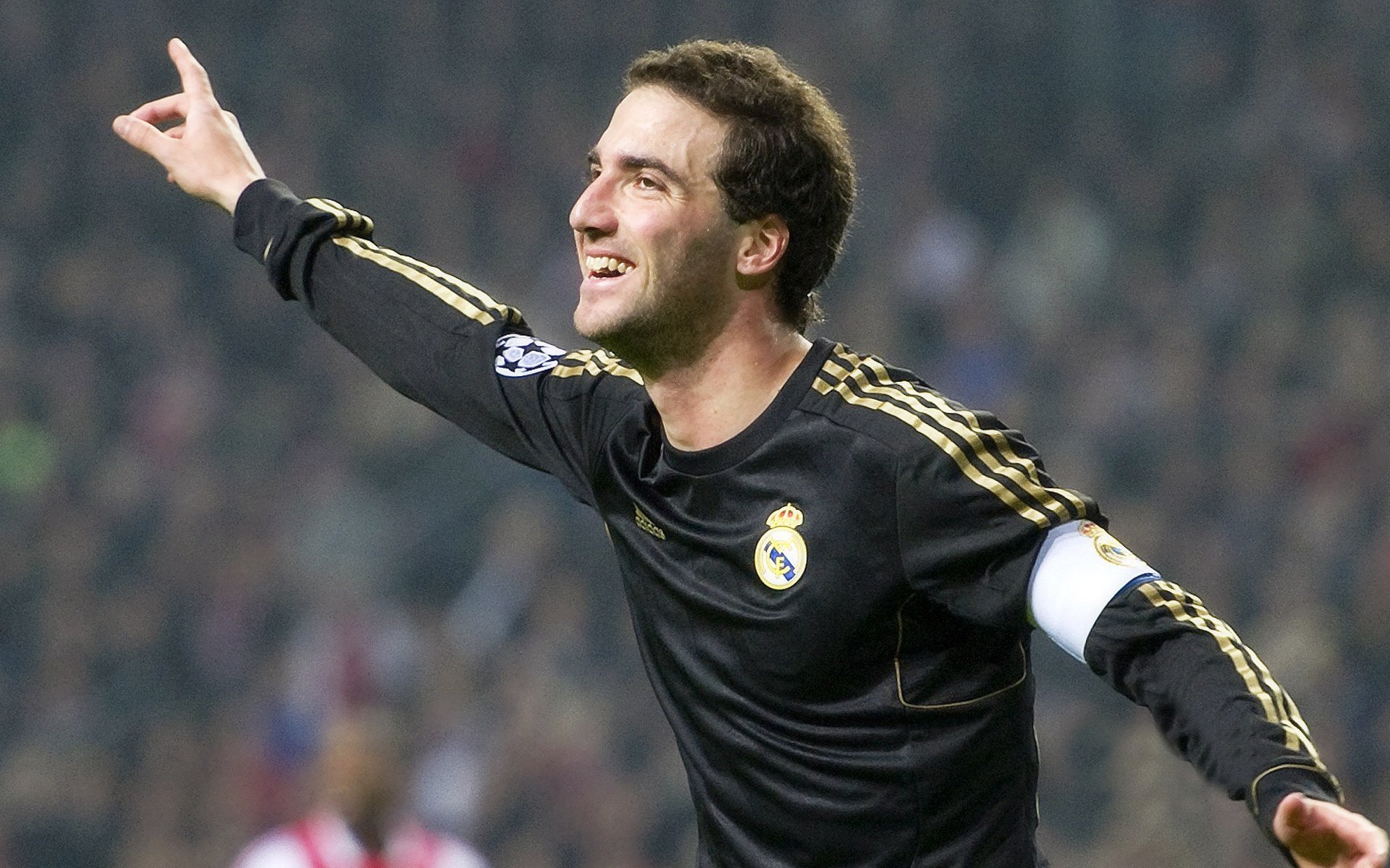 世界博览会期间跨馆马拉松 一趟比赛串联十几个主题展馆